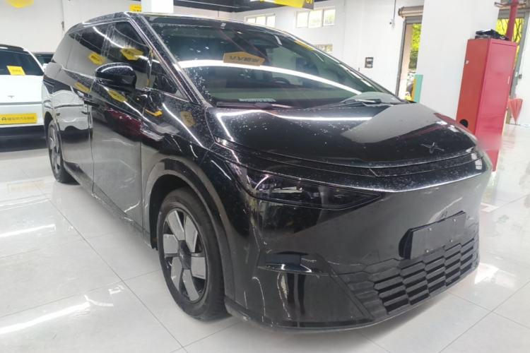 XPeng X9 2024 — 3