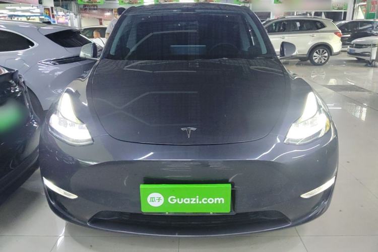Tesla Model Y 2022 — 2
