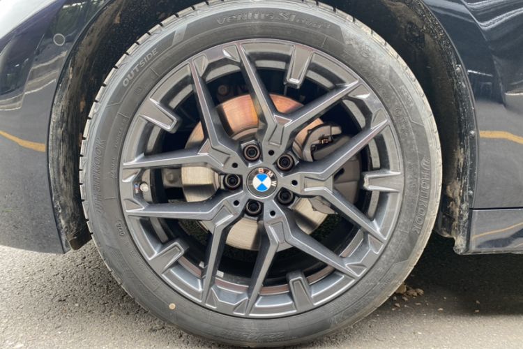 BMW 330Li 2026 — 5