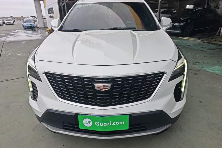 Cadillac XT4 2020 — фото 2