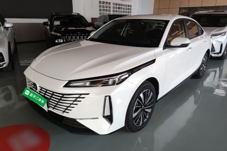 ChangAn Eado PHEV 2025 — фото 1