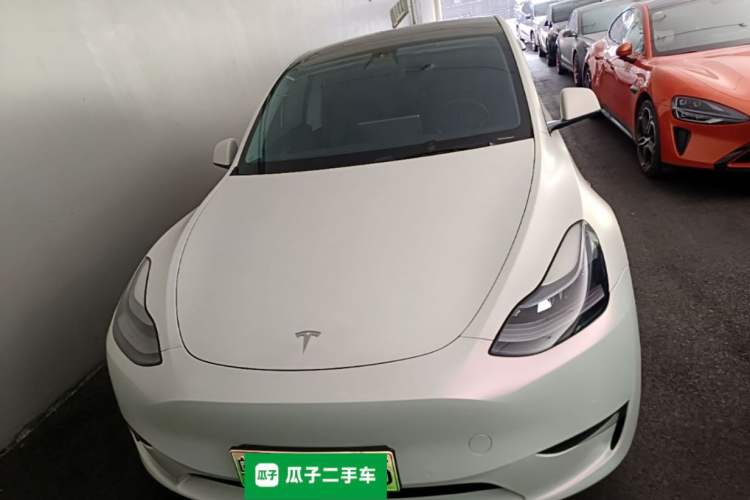 Tesla Model Y 2022 — 2
