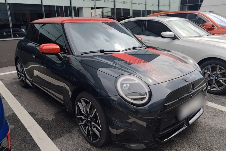 MINI Cooper 2024 — 3