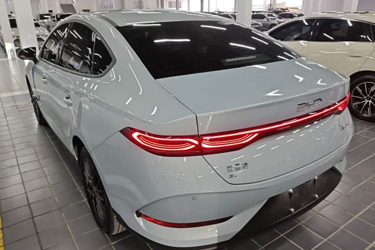 BYD Qin Plus 2025 — фото 4