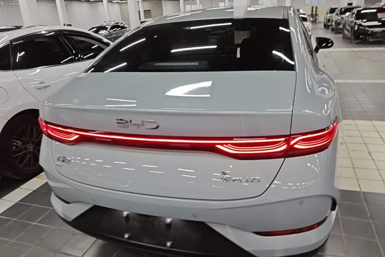 BYD Qin Plus 2025 — фото 5