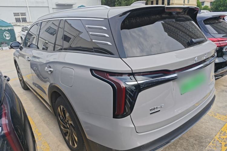 Hongqi HS7 PHEV 2024 — 4