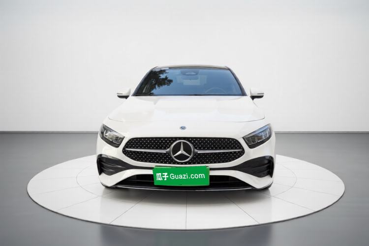 Mercedes-Benz A 200 L 2023 — фото 2