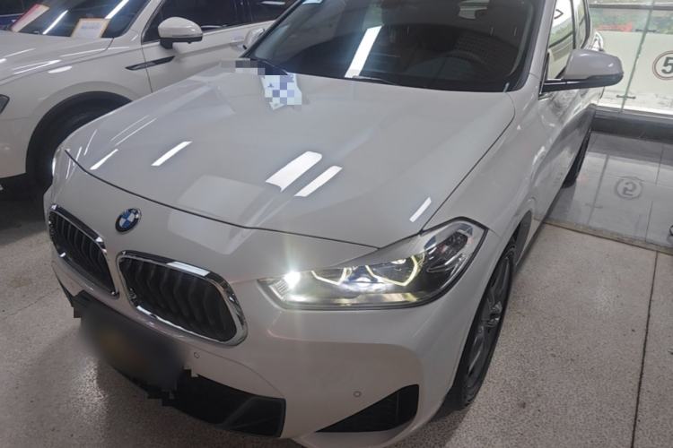 BMW X2 2022 — фото 1