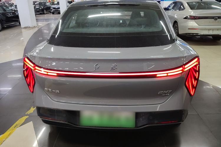 Hongqi EH7 2024 — 5