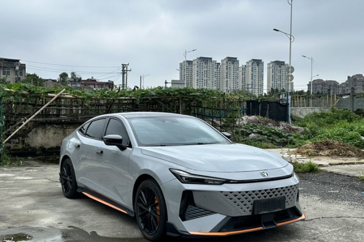 ChangAn UNI-V 2024 — 4