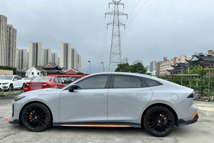 ChangAn UNI-V 2024 — 5