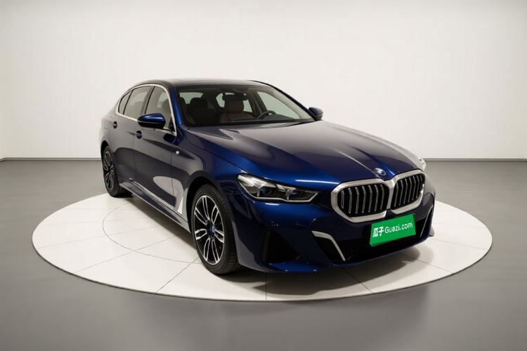 BMW 530Li 2025 — 3
