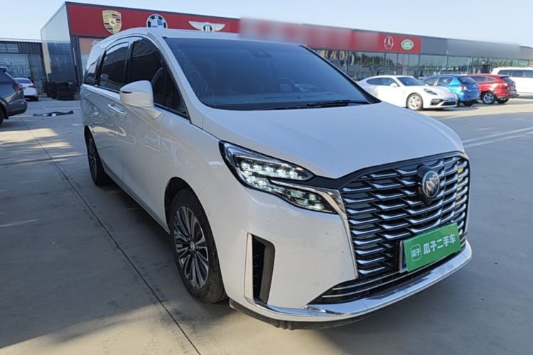 Buick GL8 2023 — 3