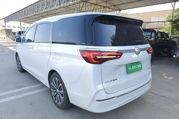 Buick GL8 2023 — 4