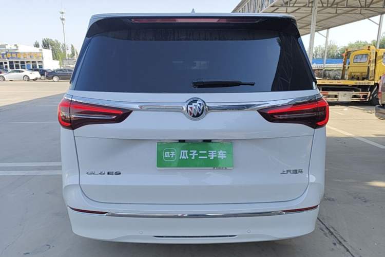 Buick GL8 2023 — 5