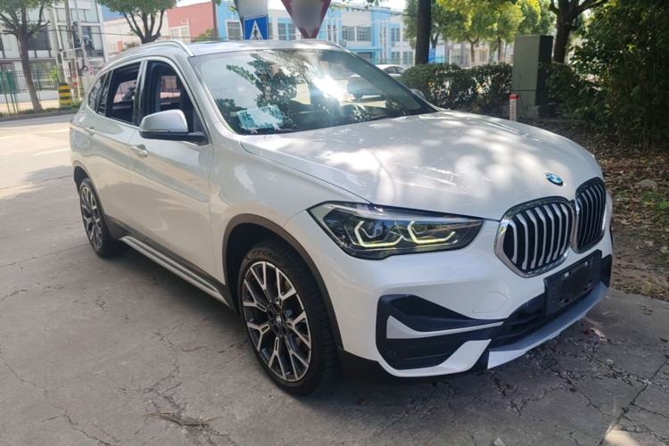 BMW X1 2021 — фото 3