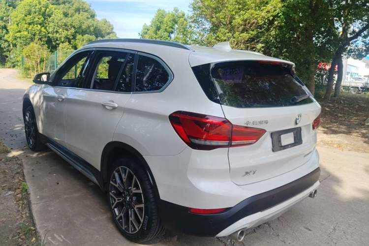BMW X1 2021 — фото 4