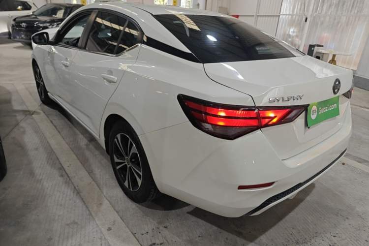 Nissan Sentra 2021 — 4