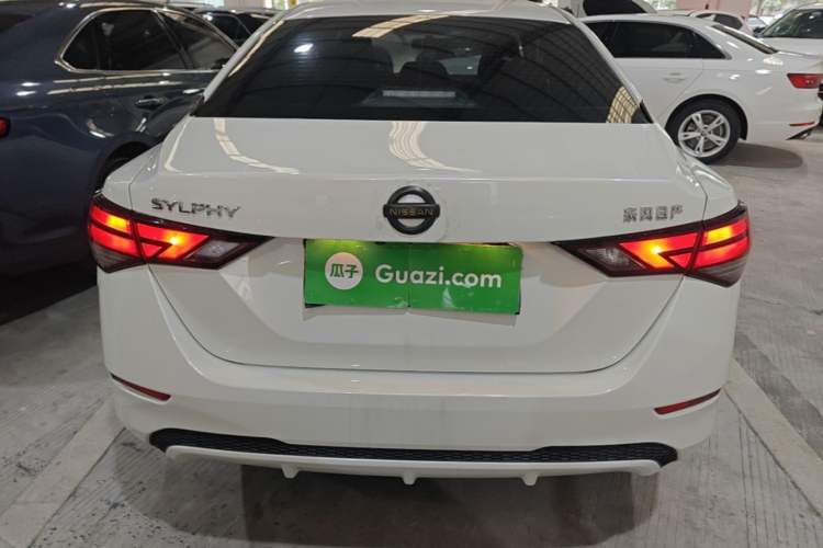 Nissan Sentra 2021 — 5