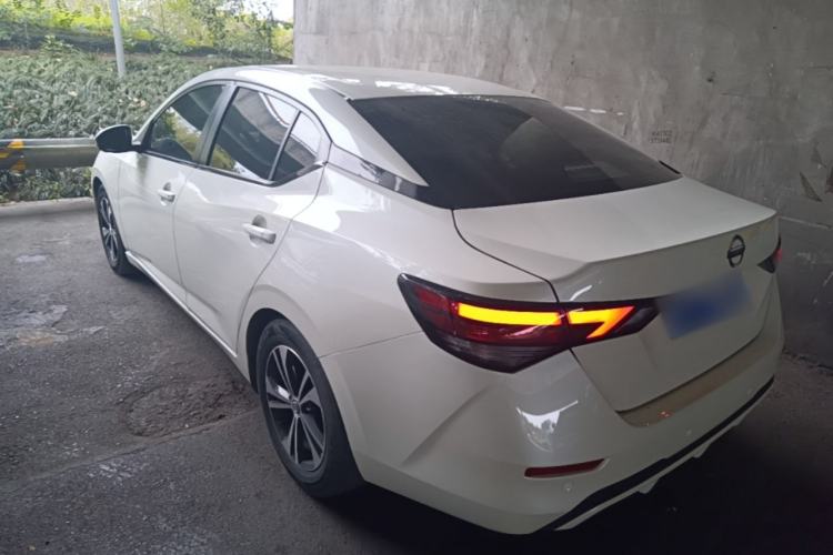 Nissan Sentra 2021 — 4
