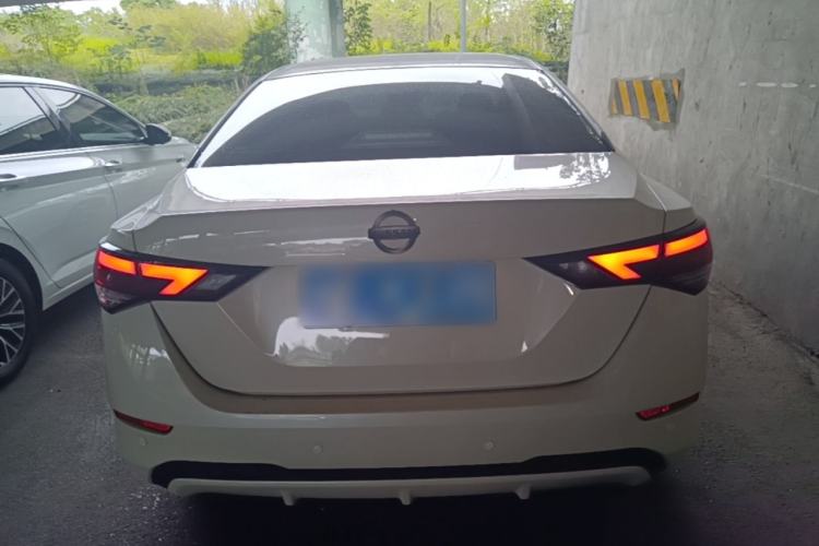 Nissan Sentra 2021 — 5
