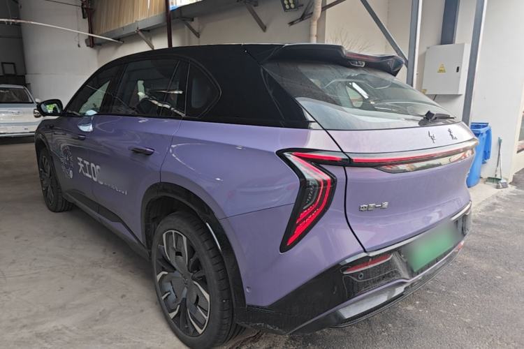 Hongqi Tiangong 08 2025 — 4