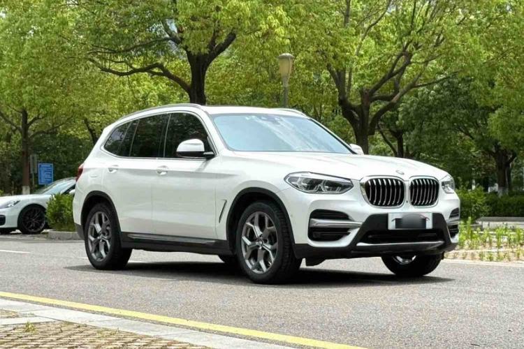 BMW X3 2021 — фото 2
