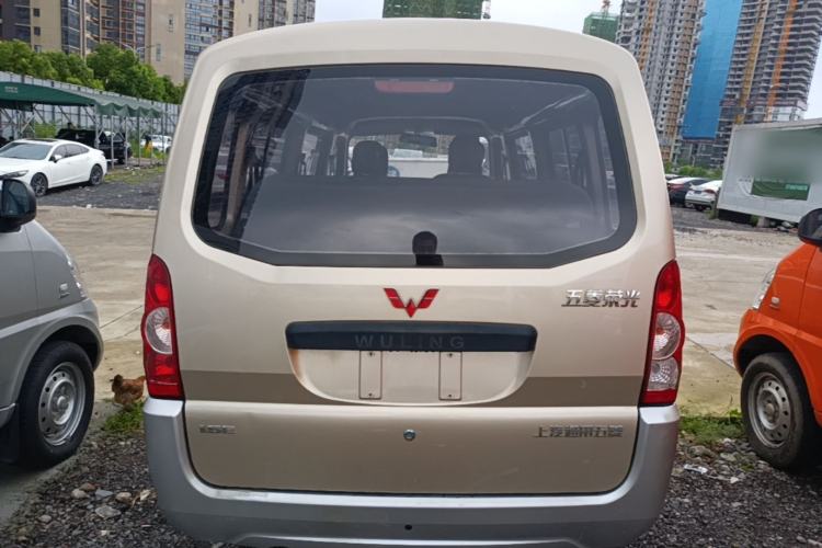 Wuling Rongguang 2021 — 5