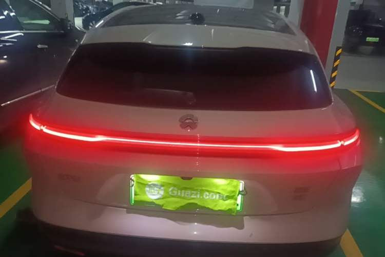 NIO ET5T 2024 — 5