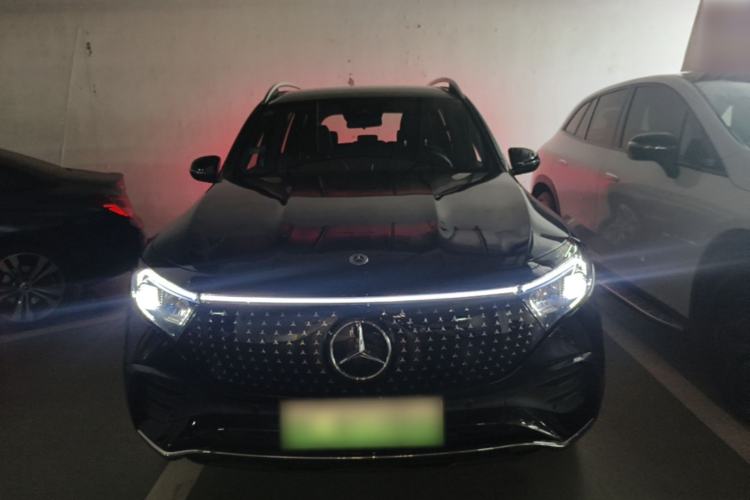 Mercedes-Benz EQB 260 2024 — 2