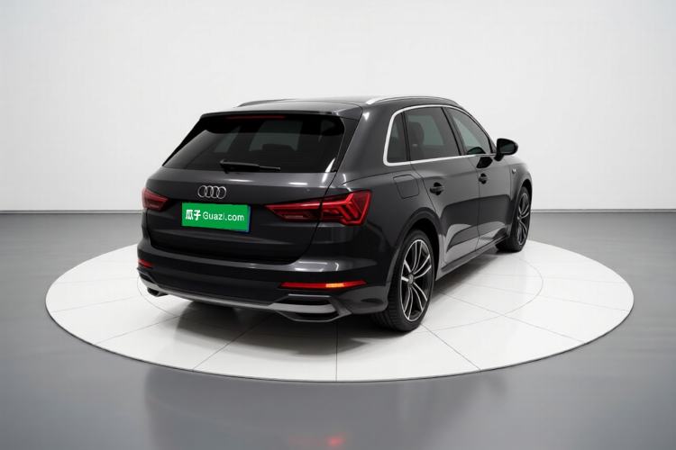 Audi Q3 2022 — 5