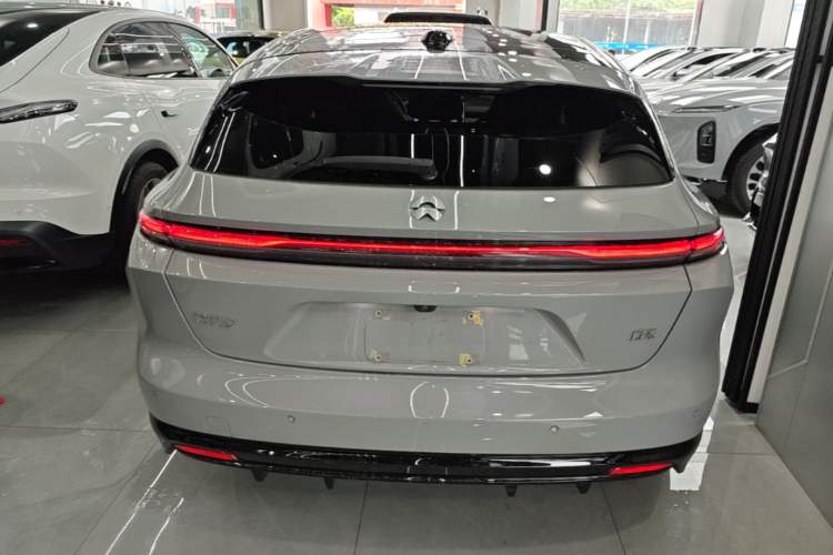 NIO ET5T 2025 — 5