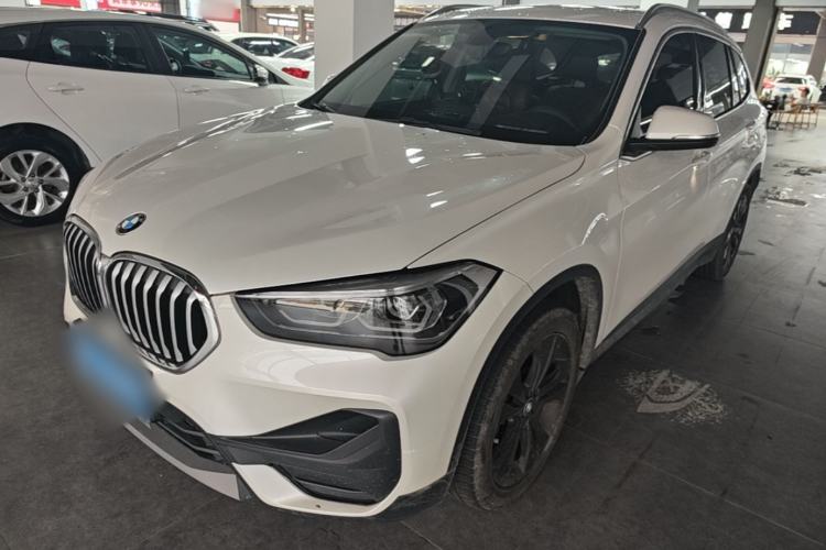BMW X1 2021 — фото 1