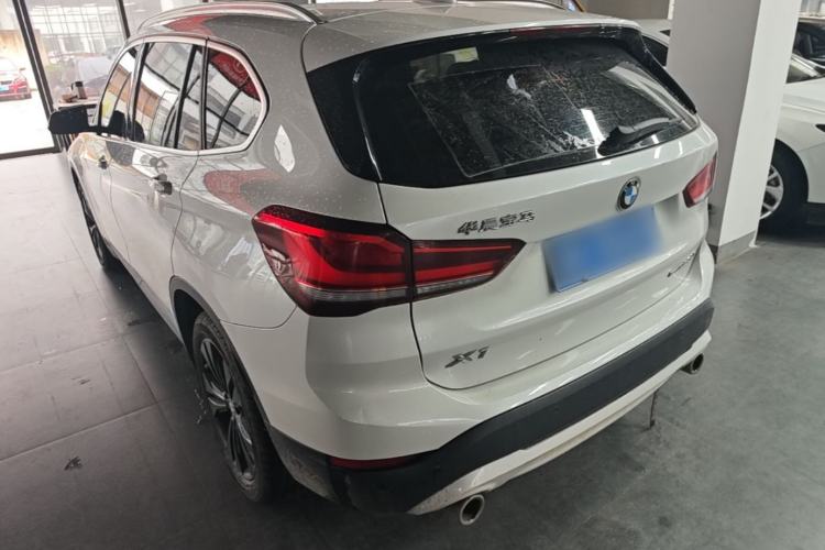 BMW X1 2021 — фото 4