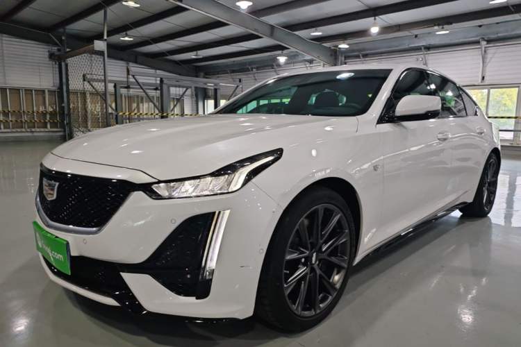 Cadillac CT5 2023 — фото 1