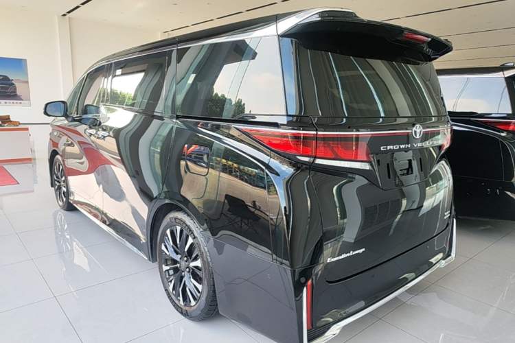 Toyota vellfire 2024 — фото 4