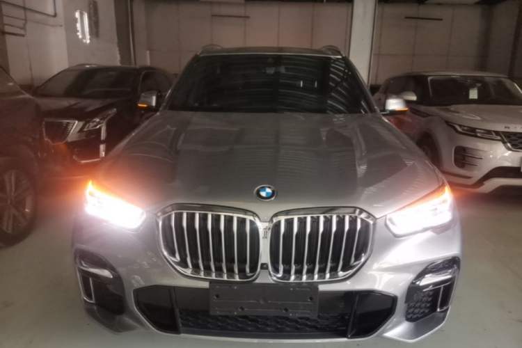 BMW X5 2022 — 2