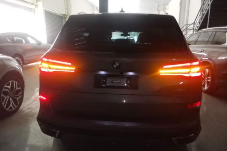 BMW X5 2022 — 5