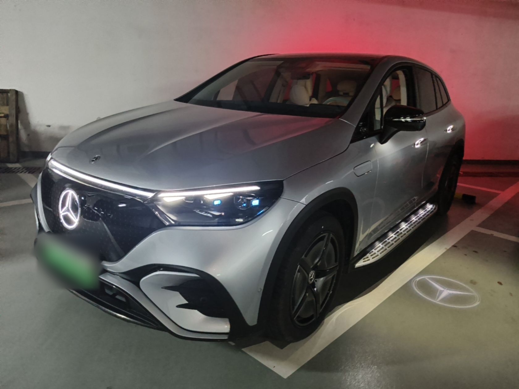 Mercedes-Benz EQE SUV 2023 — фото 1