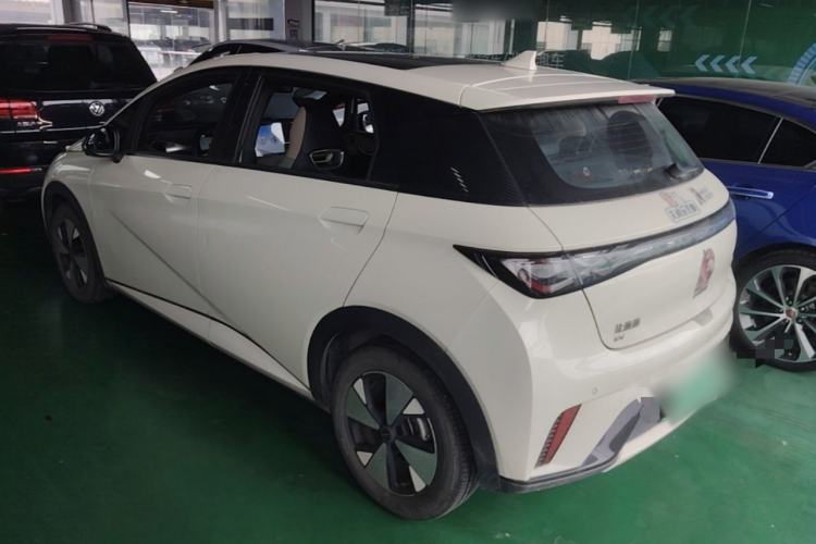 BYD Dolphin 2023 — 4