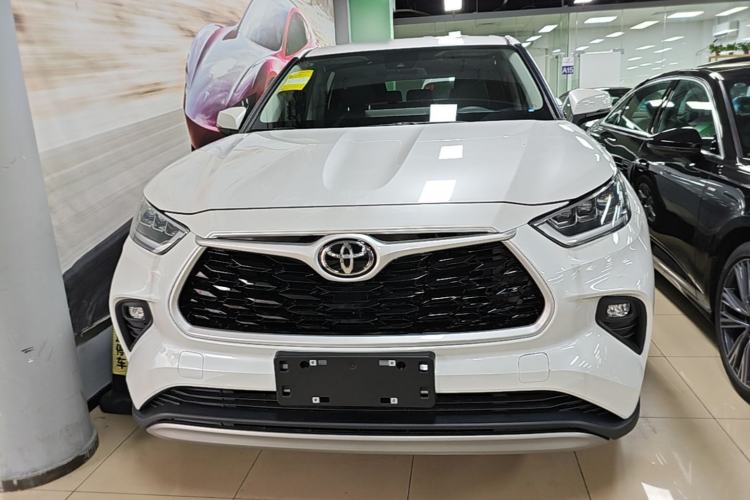 Toyota Highlander 2026 — 2
