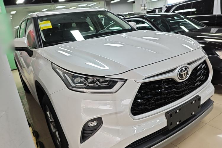Toyota Highlander 2026 — 3