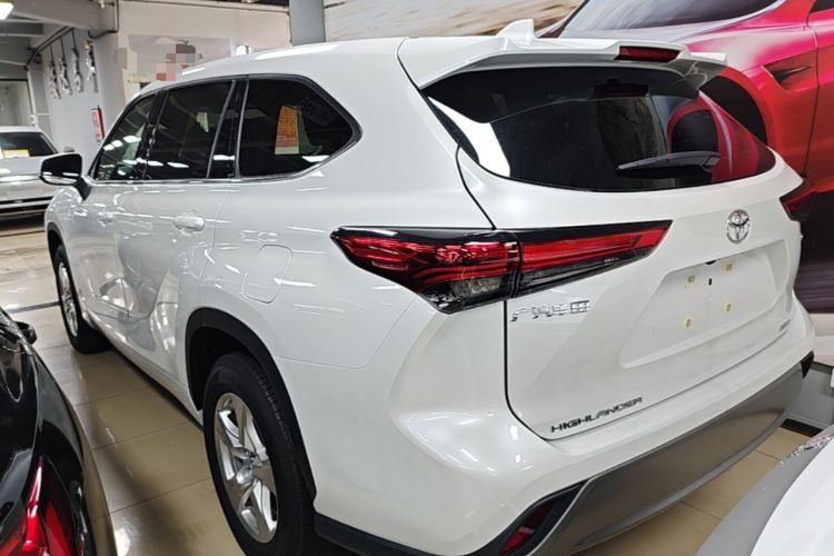Toyota Highlander 2026 — 4