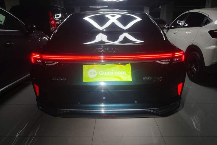 DongFeng Yixuan MAX 2023 — 5