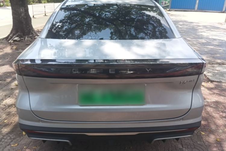 Geely L6 2025 — 5