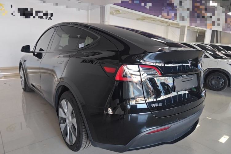 Tesla Model Y 2022 — 4