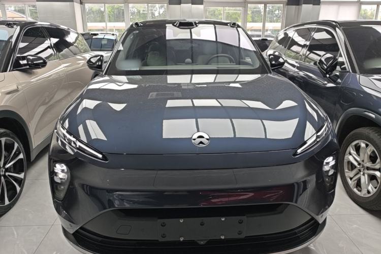 NIO ES8 2024 — 2