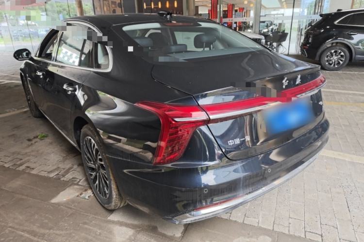 Hongqi H5 2025 — 4