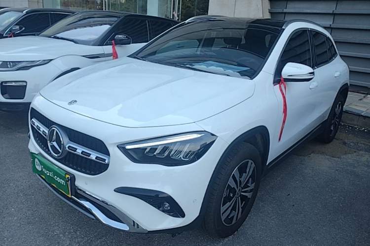 Mercedes-Benz benz gla 2025 — фото 1