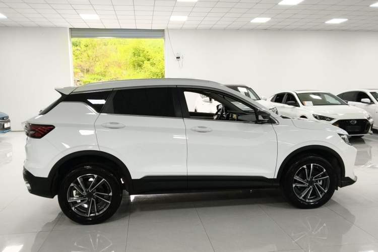 Geely Coolray 2023 — 3
